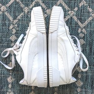Women's white leather Puma Sneakers